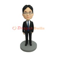 Office09 人像公仔專門店｜度身訂做手雕FIGURINE、人像公仔、大頭公仔、Q版公仔、3D公仔、畢業公仔、辦公室公仔 商業公仔款