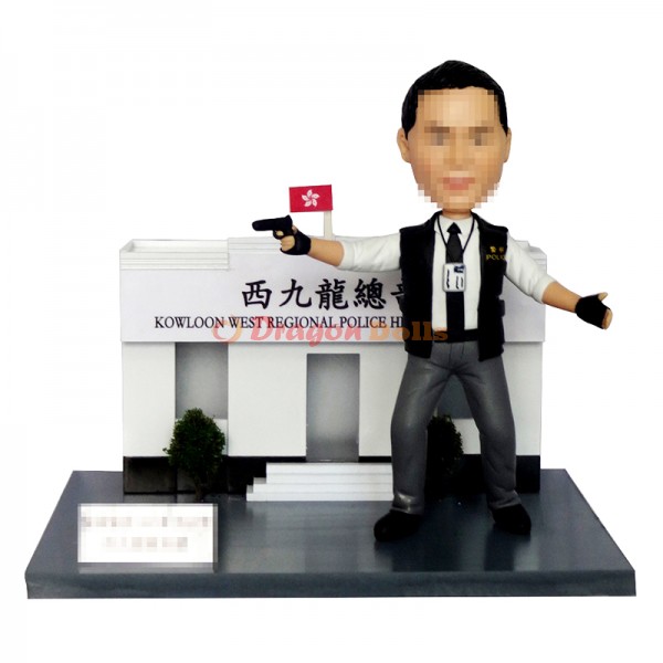 ASNO02 香港陶偶設計公司｜度身訂造Figurine，香港禮物訂製，人像公仔、人形公仔、Q版公仔、畢業公仔、榮休禮物、退休禮物、Farewell 禮物、移民禮物、警察公仔 各級軍裝